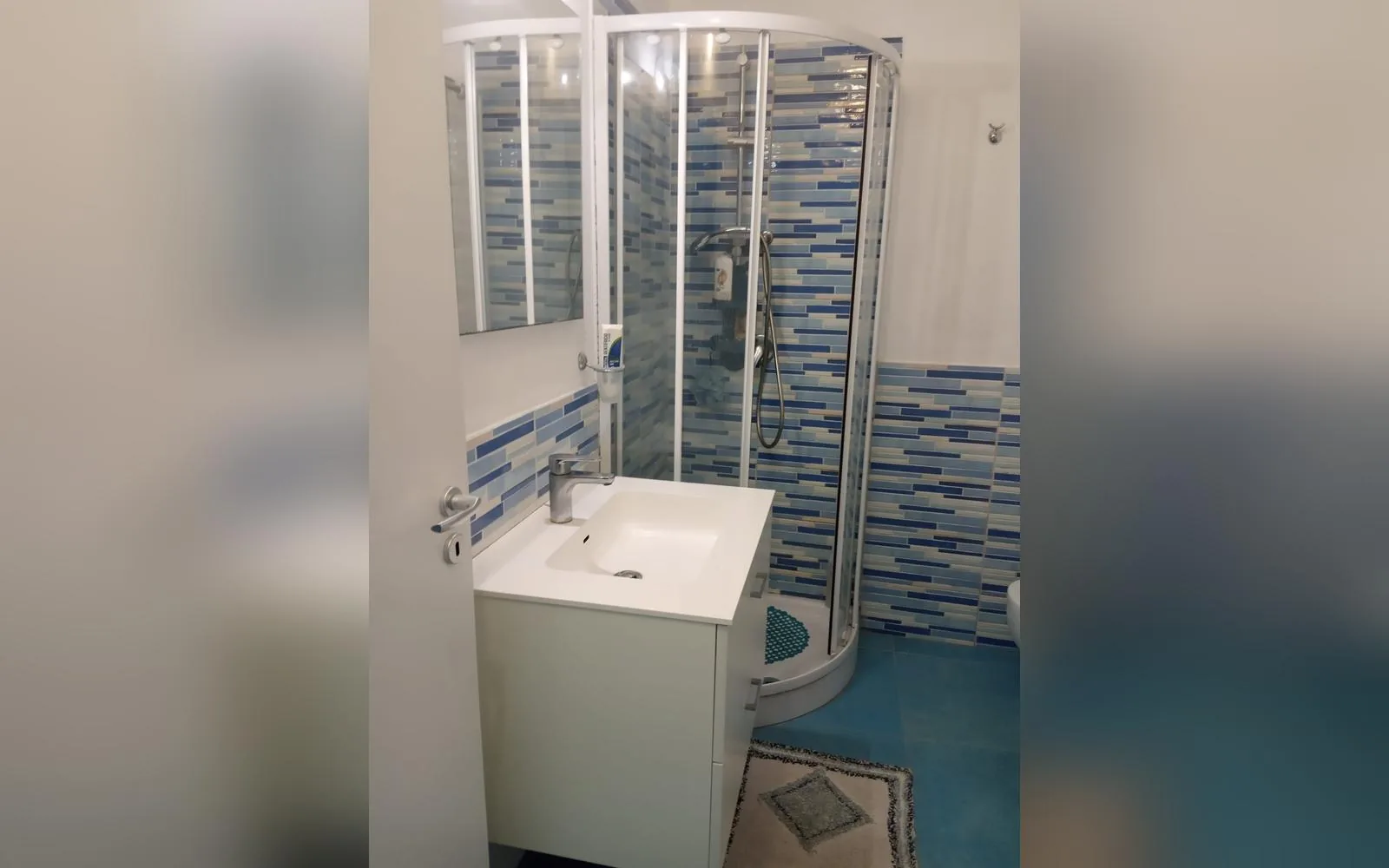 Camera con bagno privato — casa giannina, san vito lo capo (foto 10)